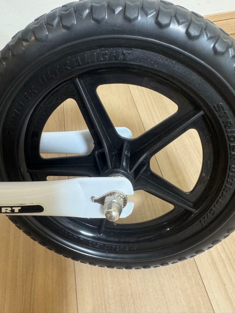 STRIDER バランスバイク 12インチ ホワイト