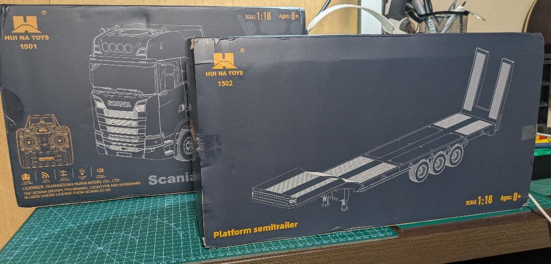 ラジコン　スカニア1/18トレーラーヘッド、トレーラー(台車) プロポ付き
