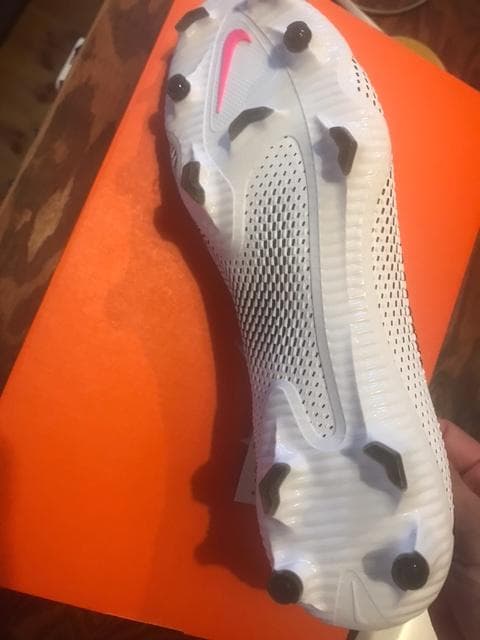 NIKE ファントムGTPRO　FG　27.0ｃｍ