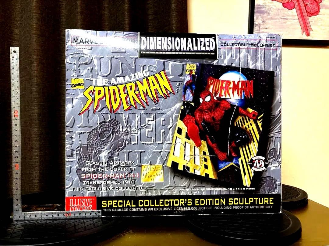 スパイダーマン 立体フィギュア 壁掛け