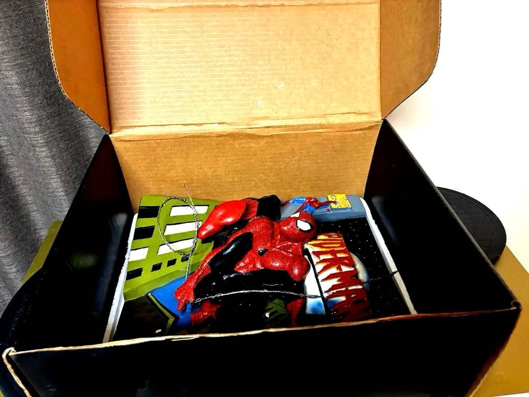 スパイダーマン 立体フィギュア 壁掛け