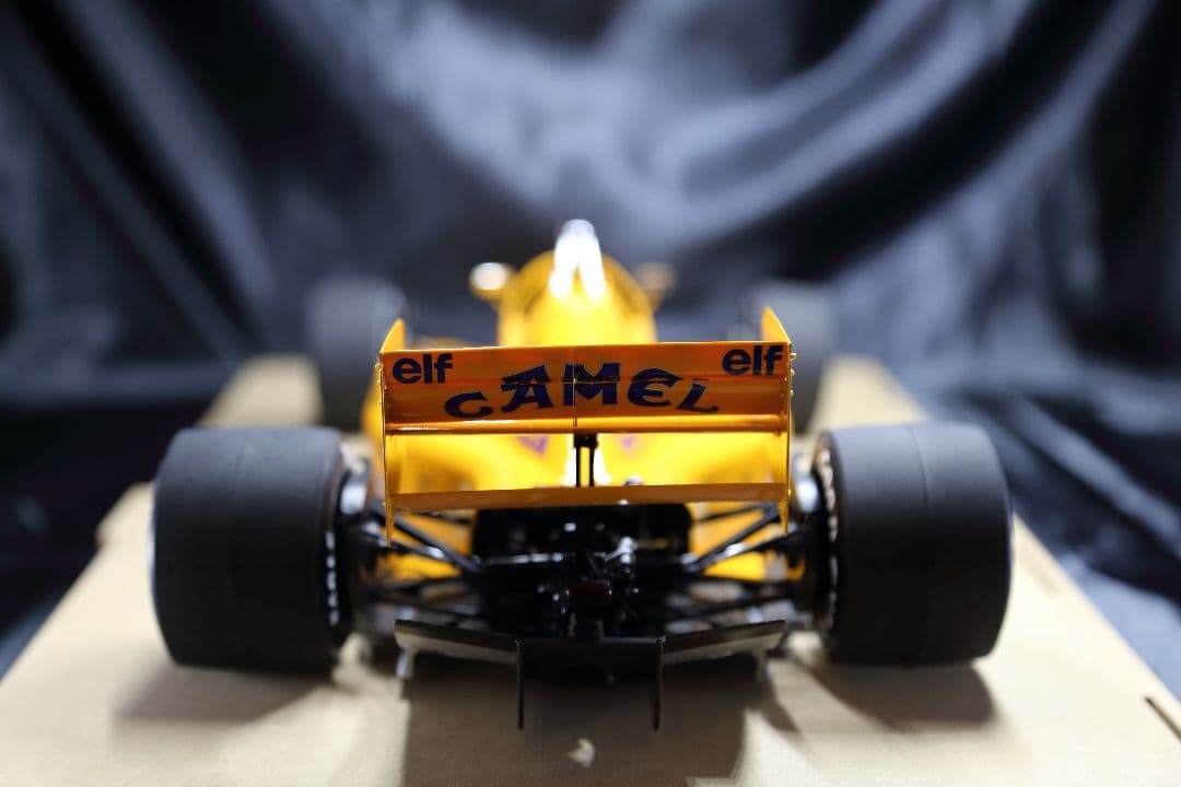 ビーマックス　1/12 ロータス99Tプラモデル完成品