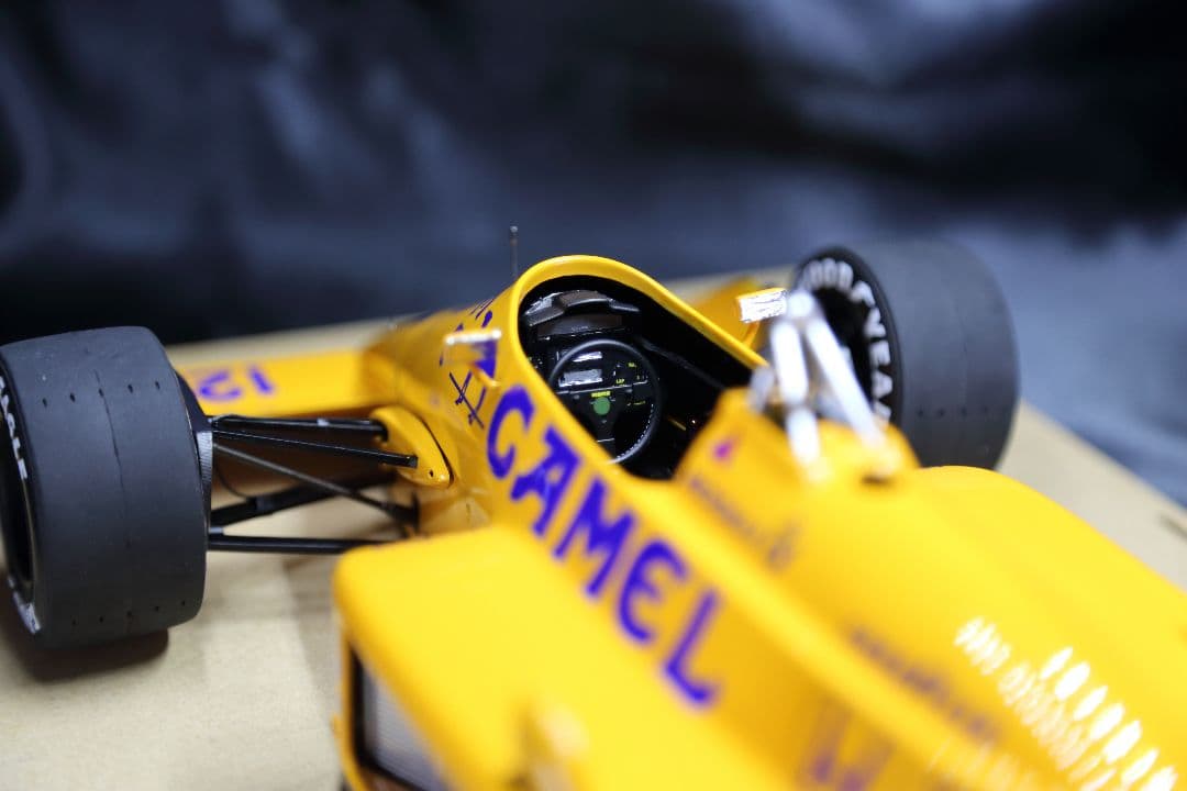 ビーマックス　1/12 ロータス99Tプラモデル完成品