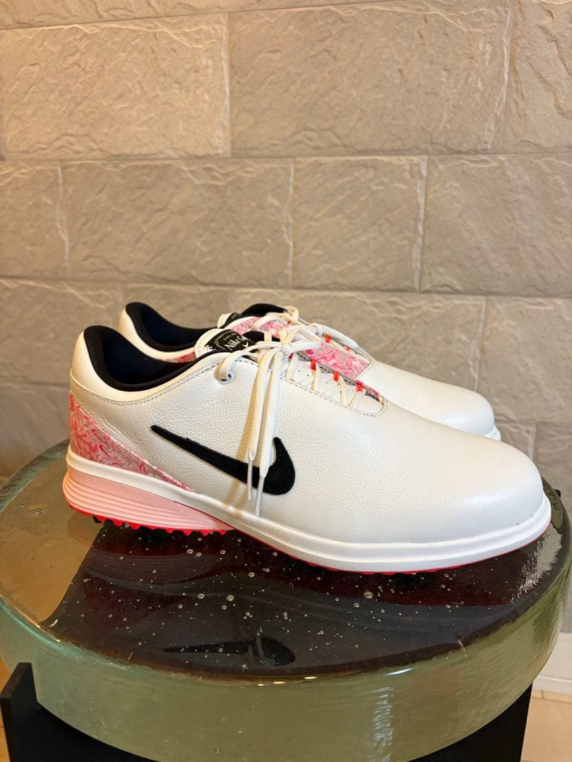 Nike ゴルフシューズ マキロイモデル　ホワイト/ピンク