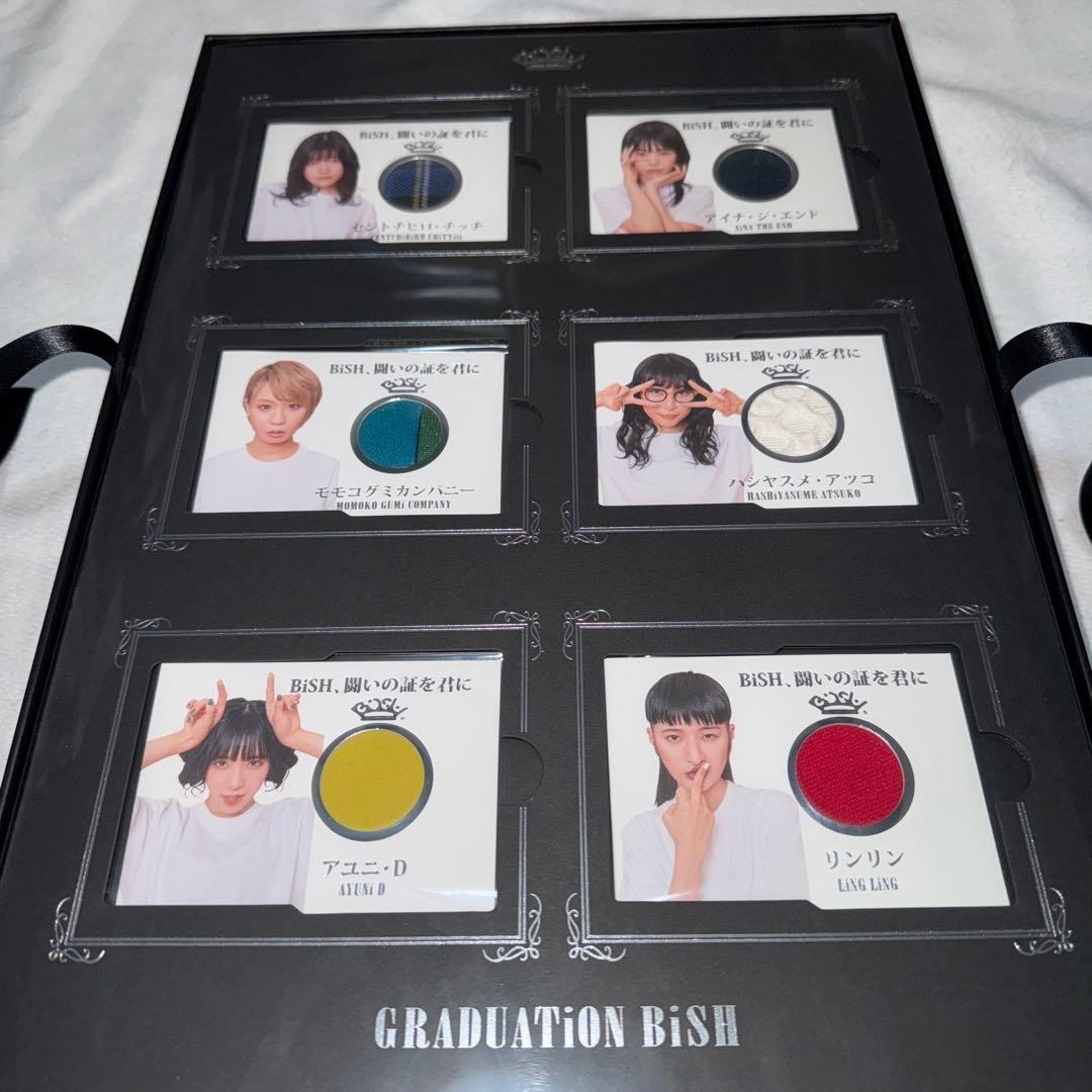 GRADUATiON BiSH(6人全員)，BiSHCOSTUME BOOK