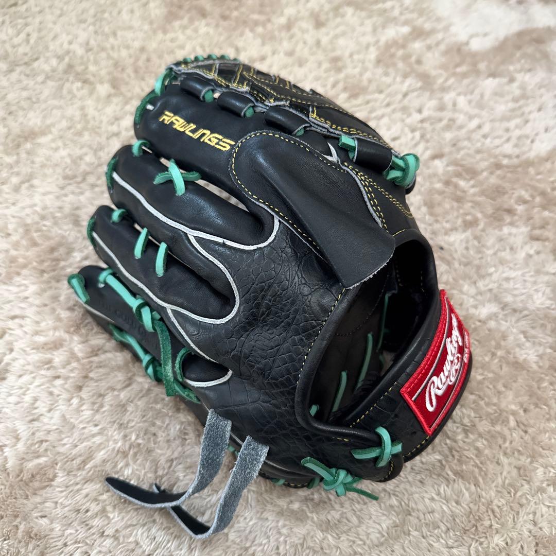 軟式グラブ　【阪神•秋山モデル】