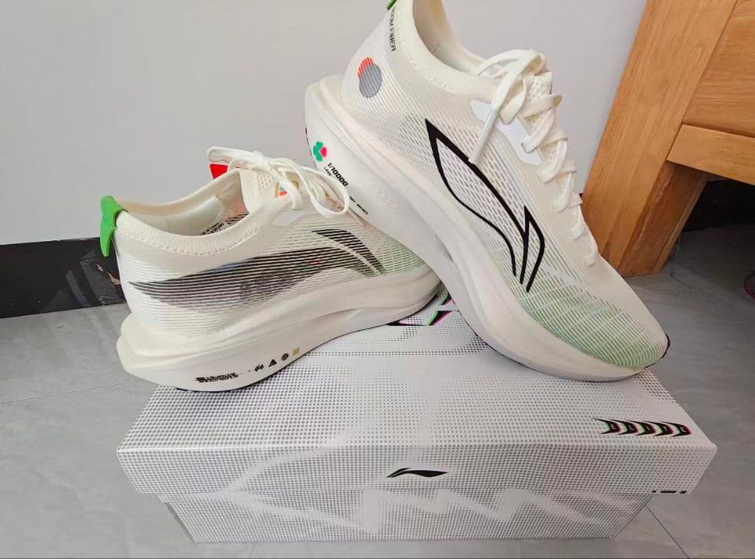 LI−NING FEIDIAN 5 ELITE'ホワイト' 大迫傑選手着用モデル