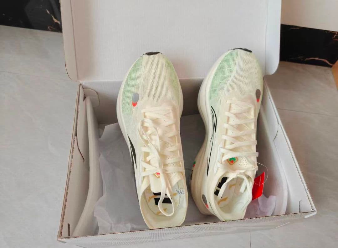 LI−NING FEIDIAN 5 ELITE'ホワイト' 大迫傑選手着用モデル