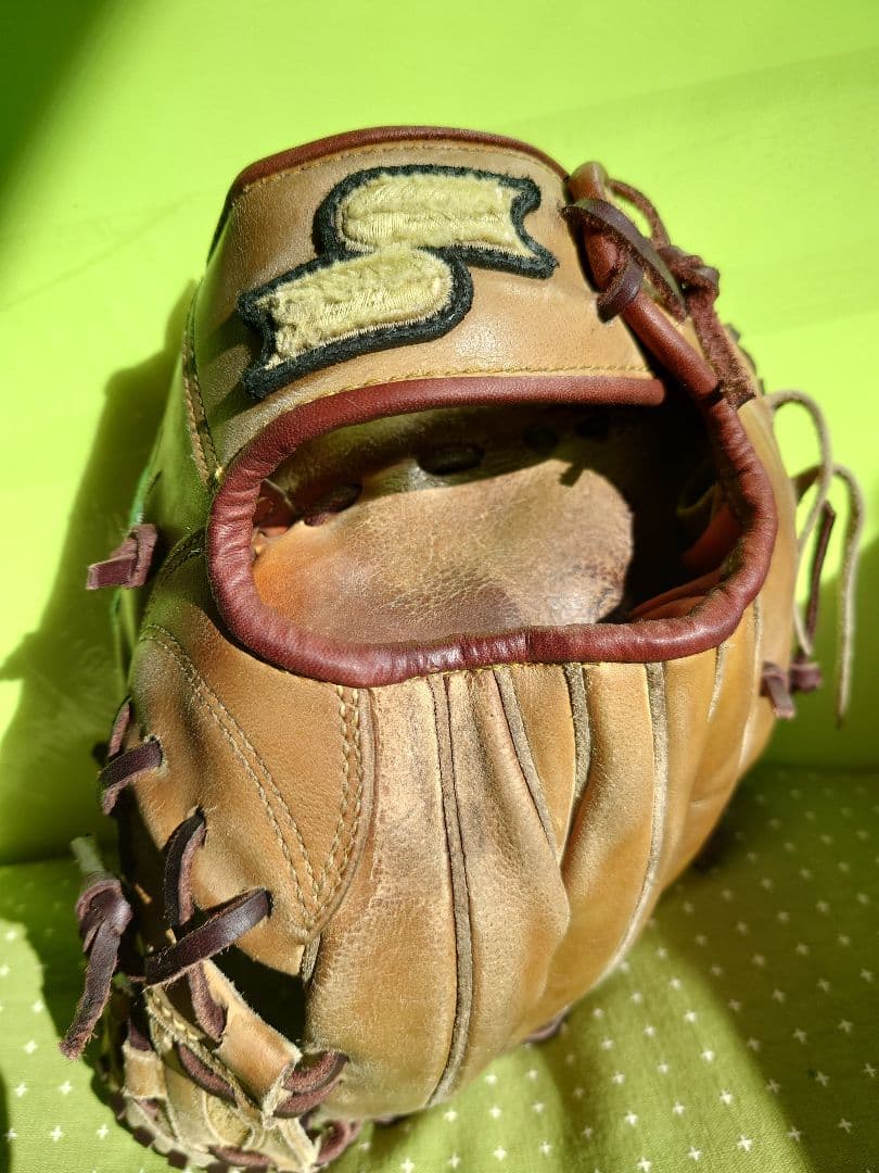 種田仁選手SSK支給品グローブ