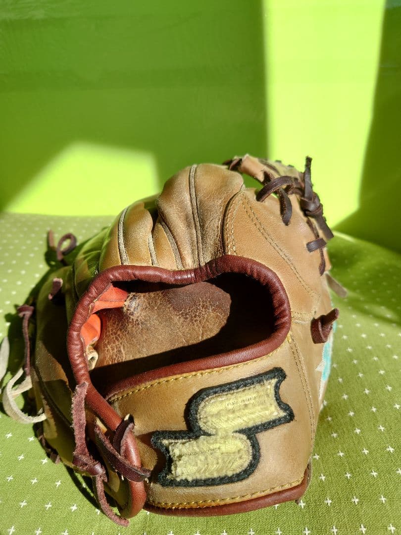 種田仁選手SSK支給品グローブ