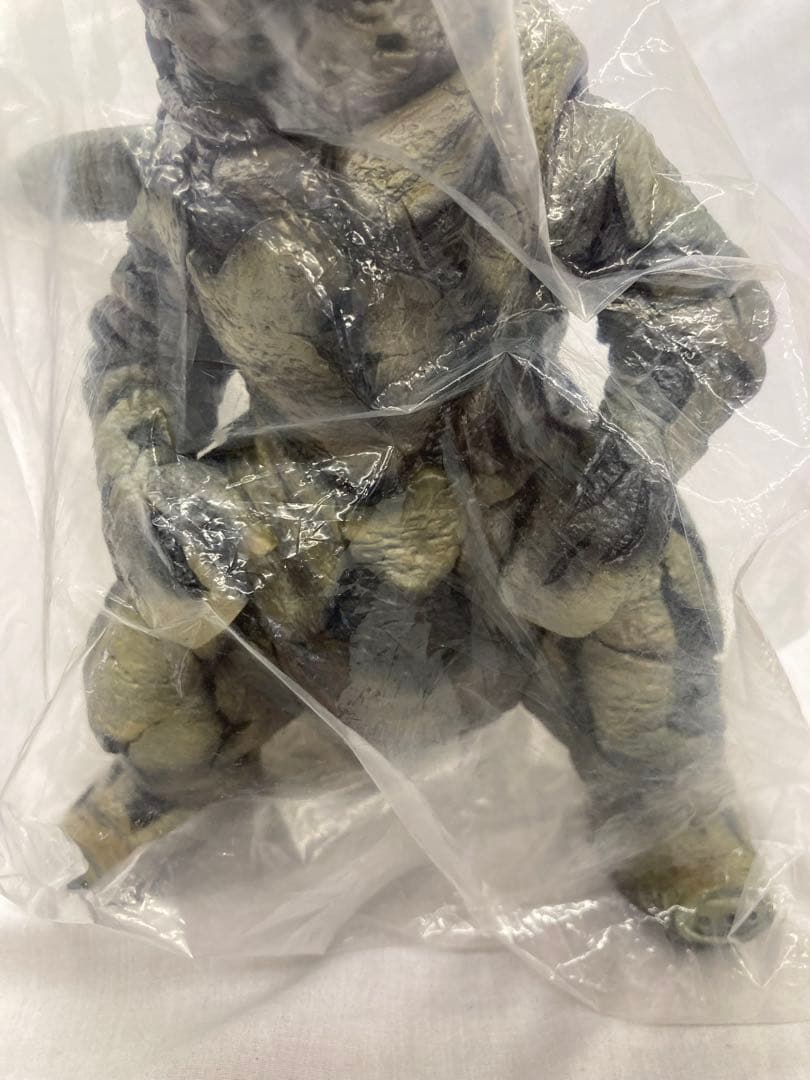 フューチャーモデルズ ￼ウルトラセブンソフビ シリーズ エレキングとピット星人