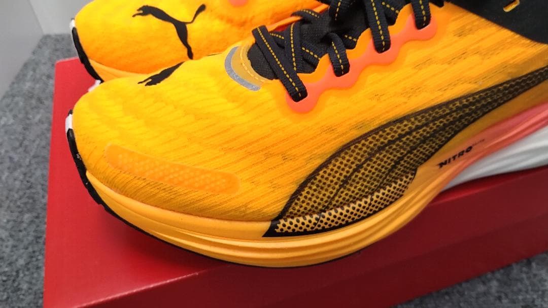 PUMA NITRO 陸上競技用スパイクシューズ