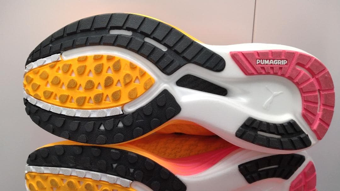 PUMA NITRO 陸上競技用スパイクシューズ