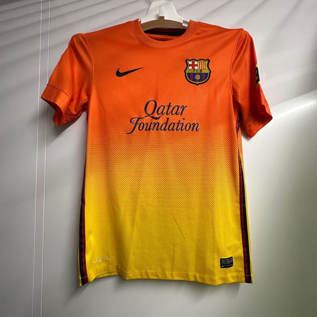 バルセロナ シャビ ユニフォーム