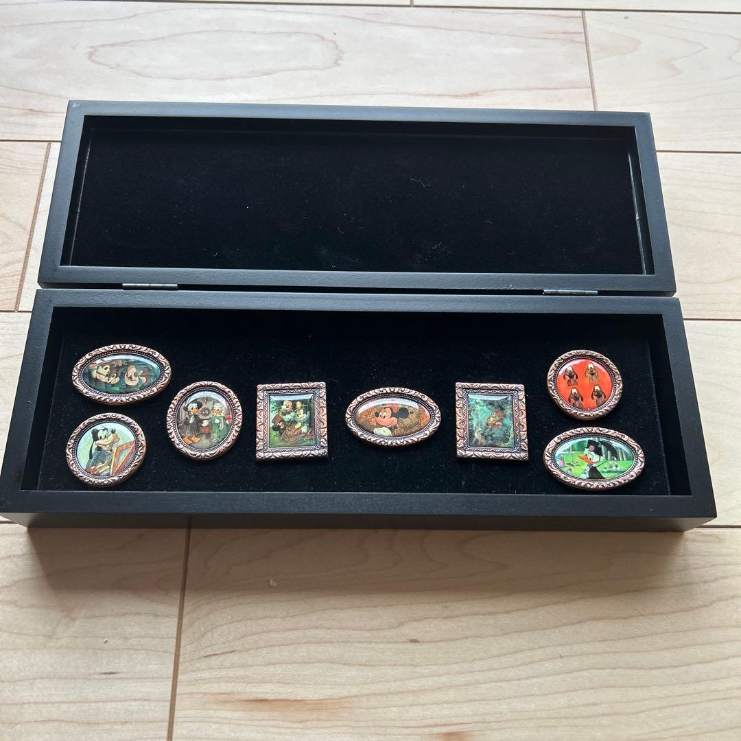 ディズニーアートコレクション　バッジ　8個入り