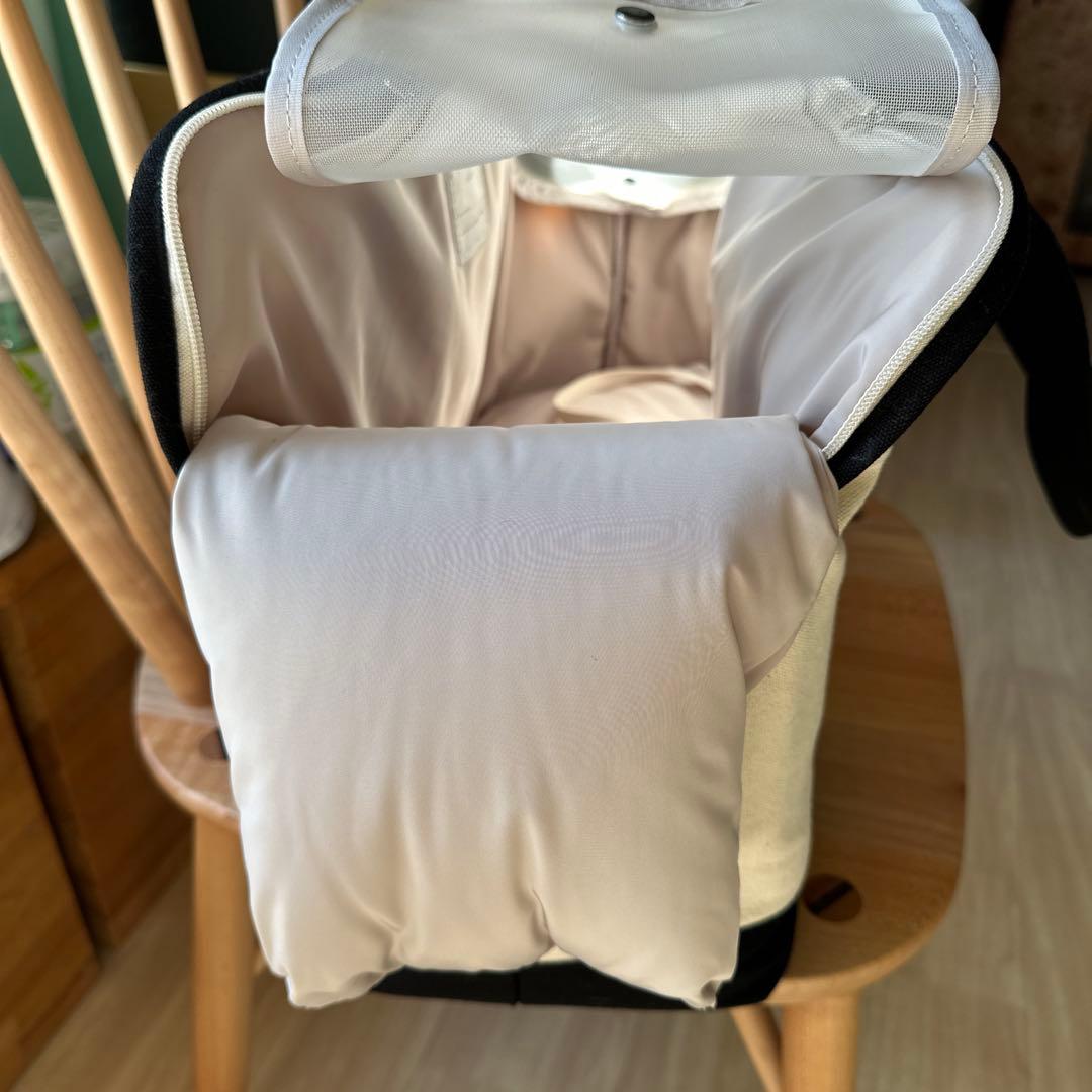 small stuff(韓国のブランド)キャリーバッグ ホワイト/ブラック