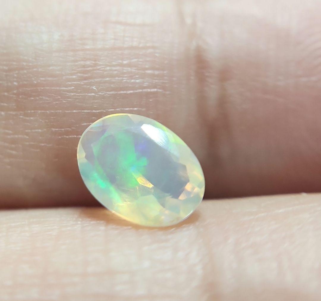 天然オパール ルース 0.636ct