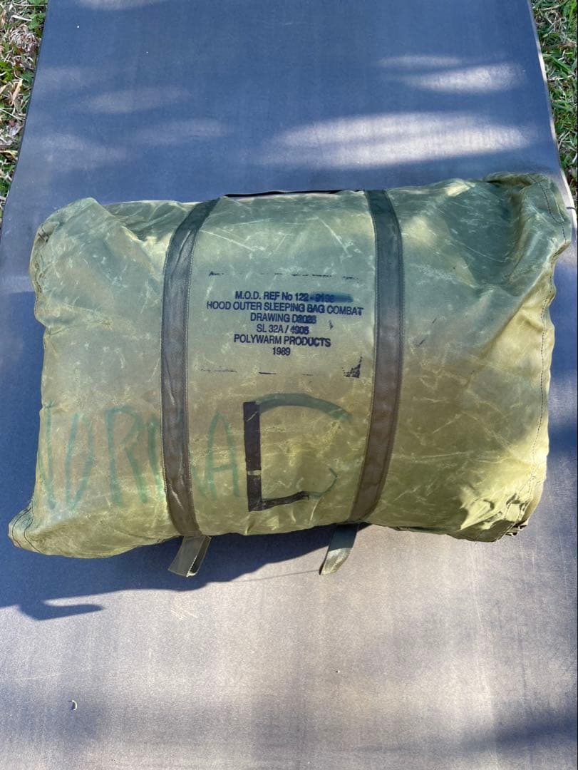 イギリス軍　羽毛スリーピングバッグ