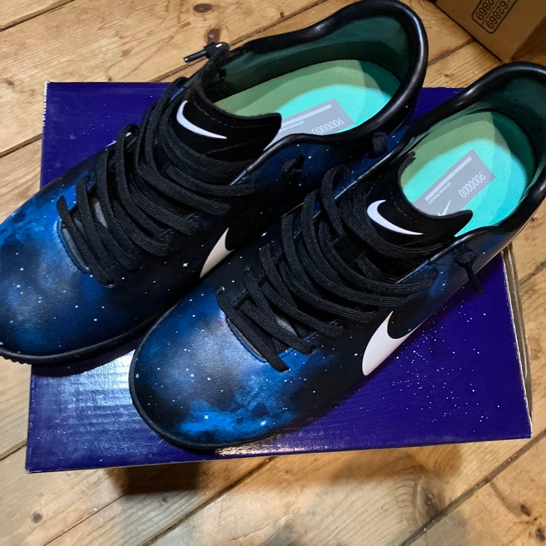 サッカートレーニングシューズ