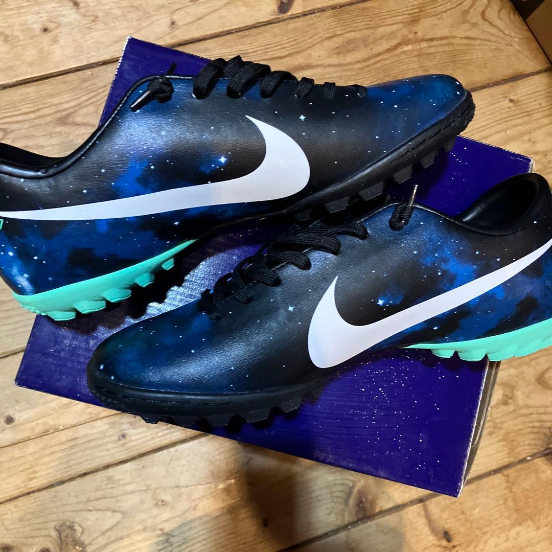 サッカートレーニングシューズ