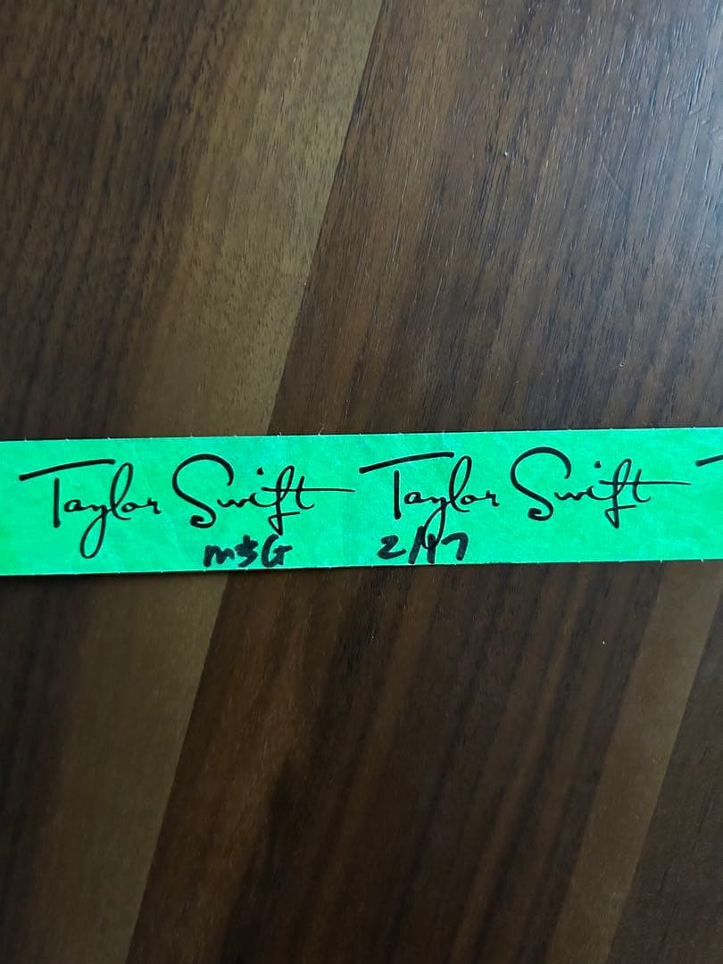 Taylor Swift テイラースウィフト 直筆サイン