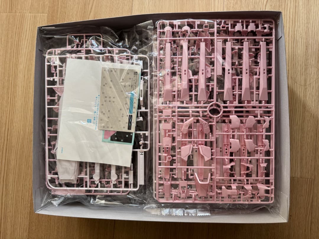 MG サザビー MSN-04 SAZABI 暮霭黑、νガンダム 朝霞粉 2点