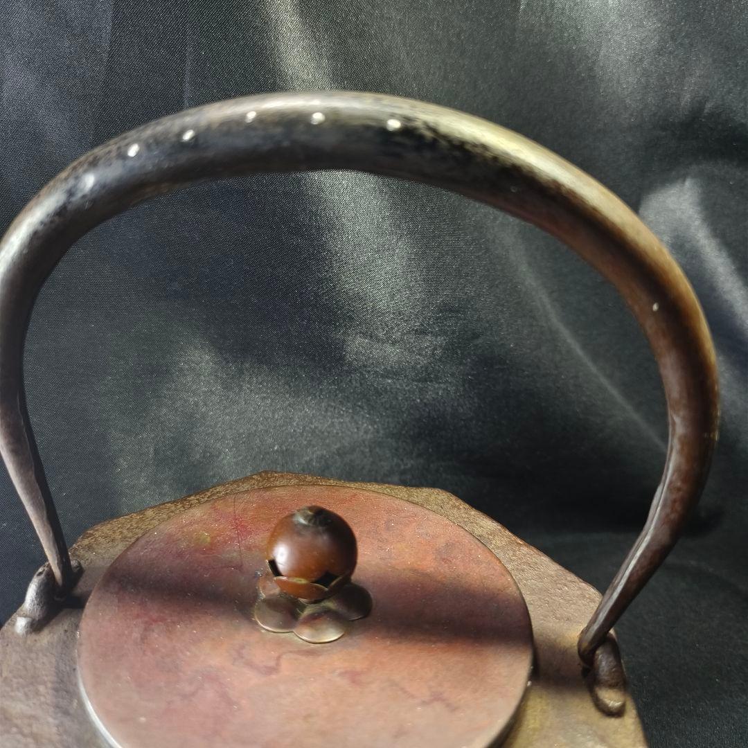 茶道具 南部鉄器 面取り鉄瓶 近江八景文 紫銅蓋 銀象嵌取手 明治骨董 旧家蔵出