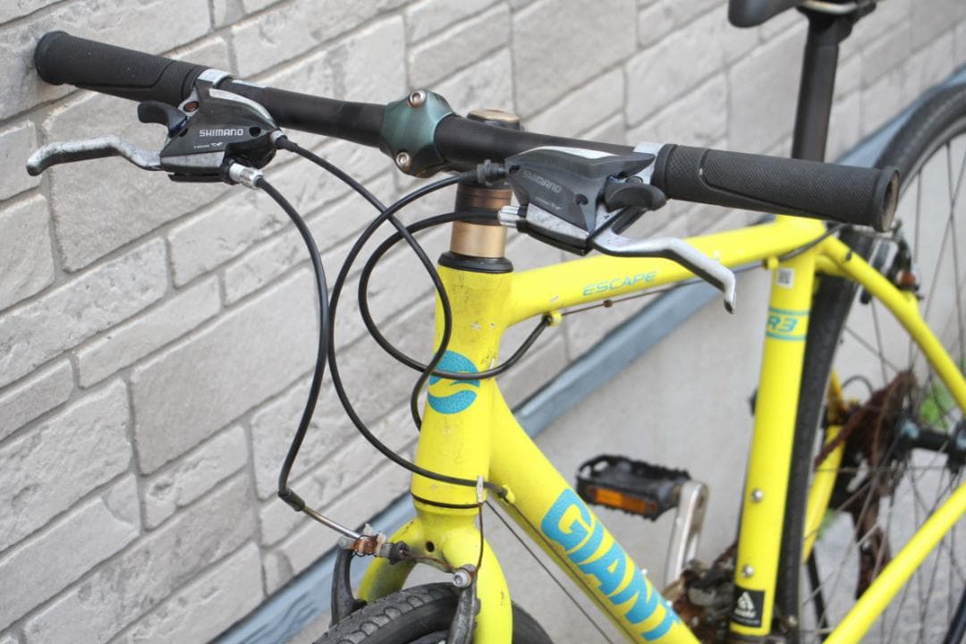 引き取り限定♪人気のジャイアント♪エスケープR3♪目立ちます♪レモンイエロー♪