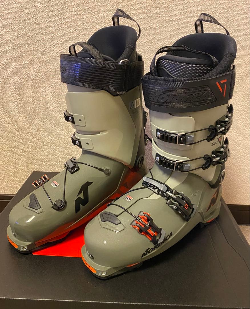 Nordica ノルディカ スキーブーツ UNLIMITED 120 DYN