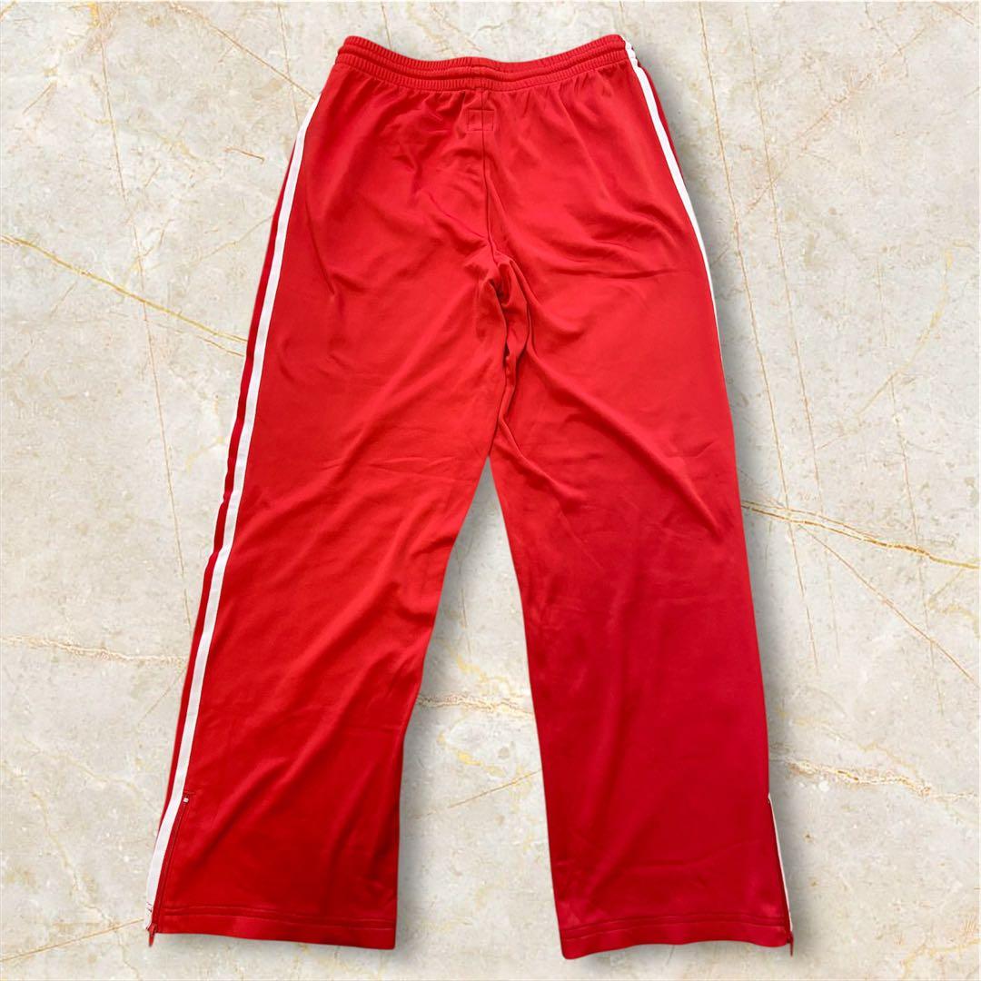 ★adidas originalsレッド トラックパンツ 万国旗タグ　サテン生地