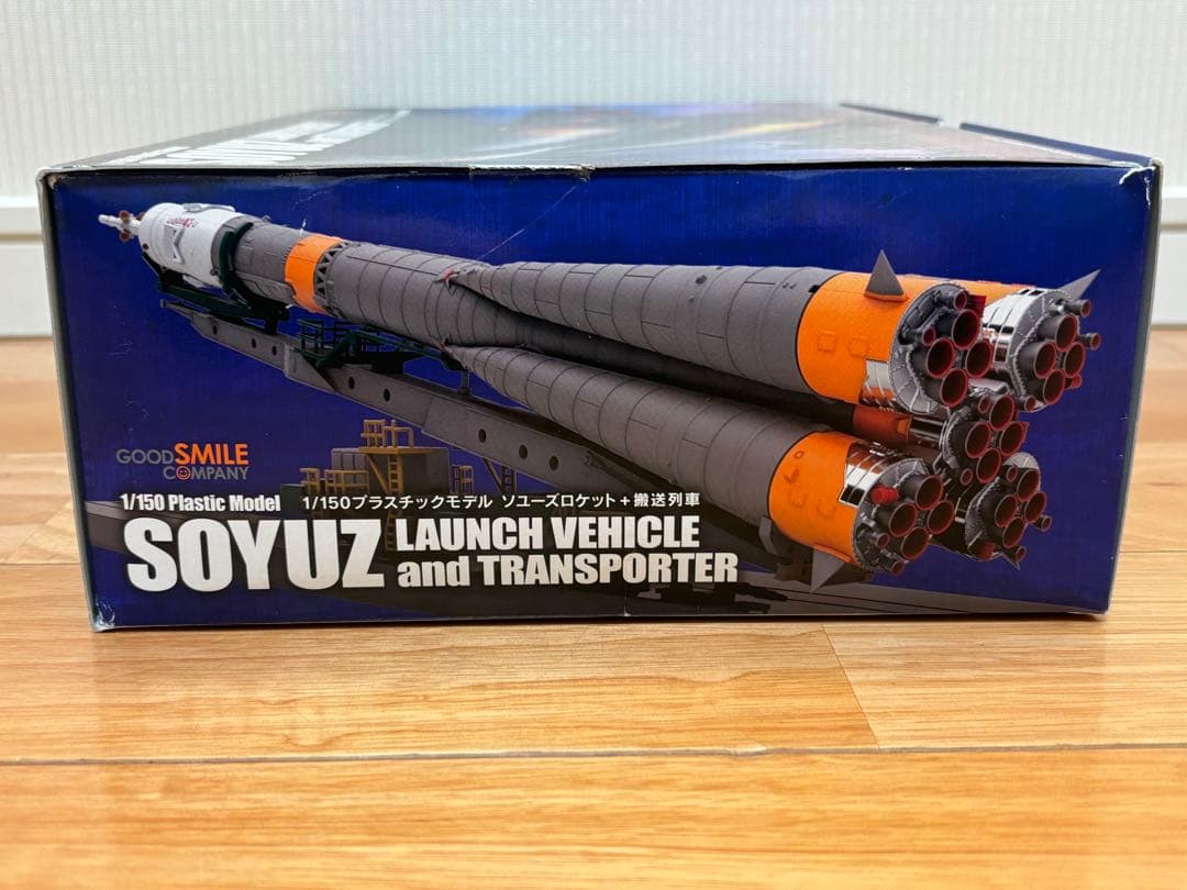グッドスマイルカンパニー 1/150 ソユーズロケット+搬送列車 未組立