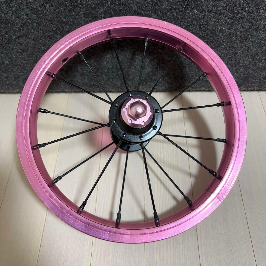 ストライダー　DADDYLAB ダディラボ　ホイール　ピンク　カスタム