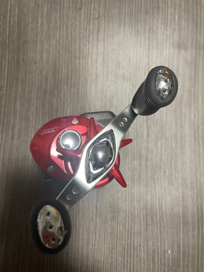 ダイワ　イッツICV 150WR 赤 ベイトリール