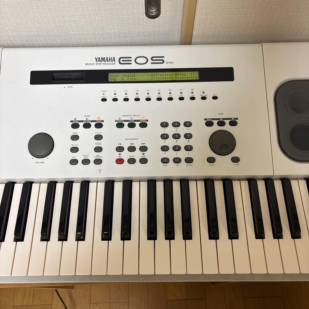 鍵盤楽器 YAMAHA EOS B700