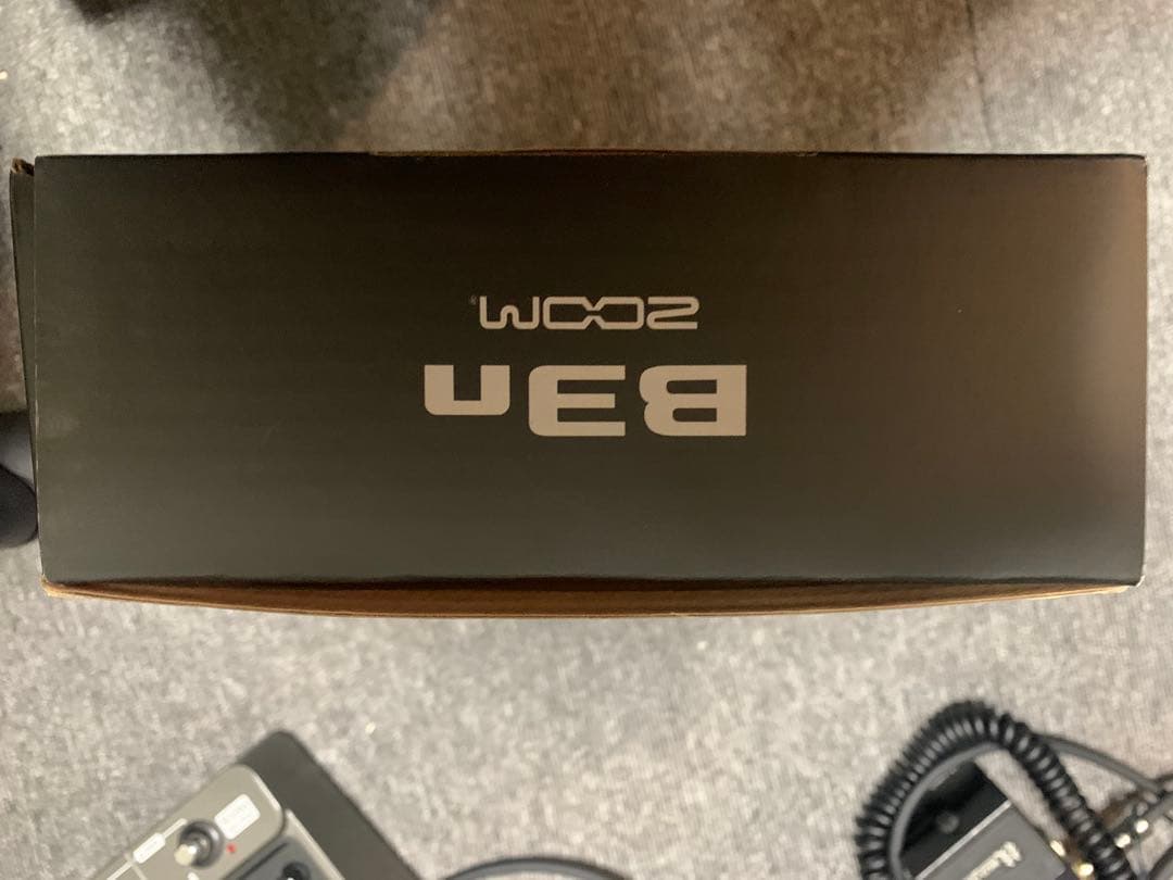 ZOOM b3n マルチエフェクター 2/21まで出品