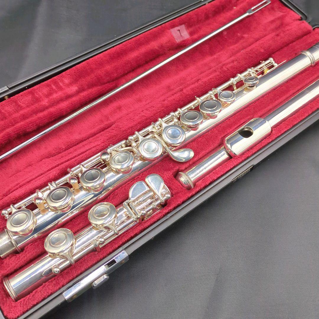 フルート　調整済　美品　ヤマハ　YFL211S（Eメカ、銀メッキ仕様）