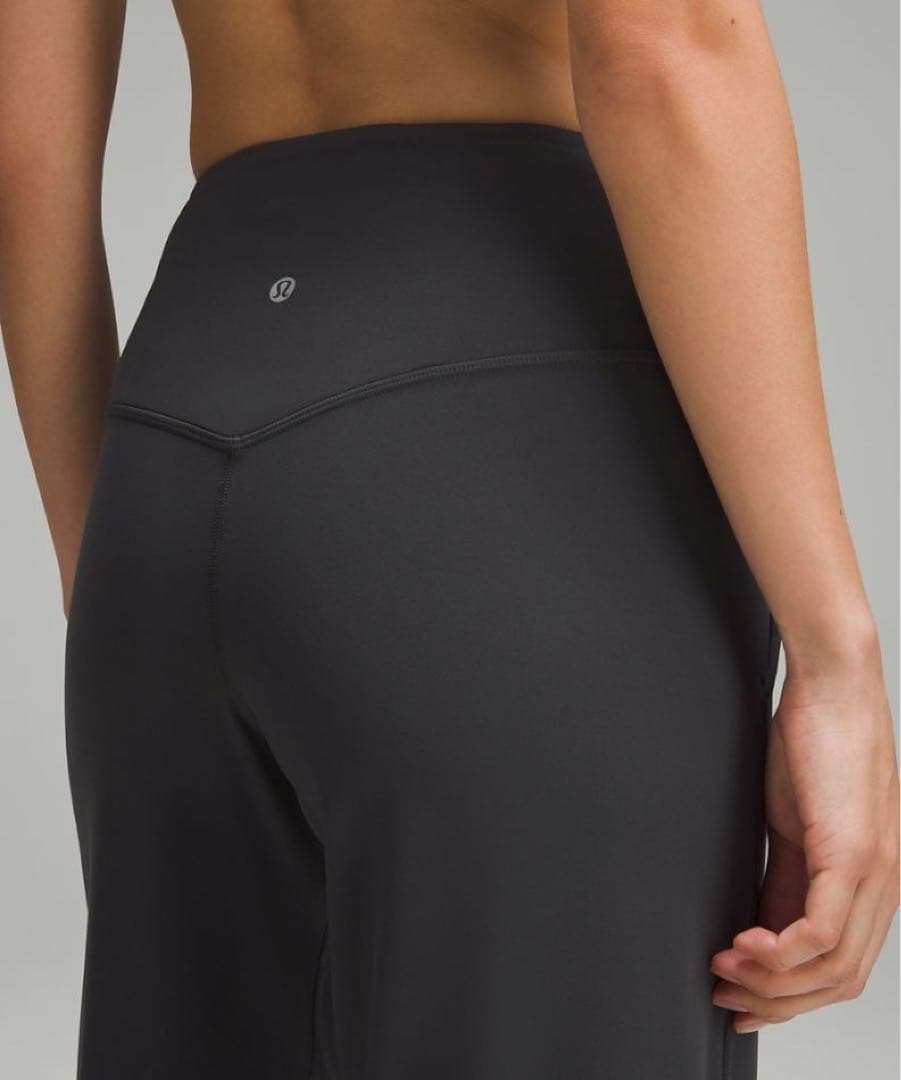 ルルレモン Luxtreme ワイドレッグパンツ アジアフィット　サイズS