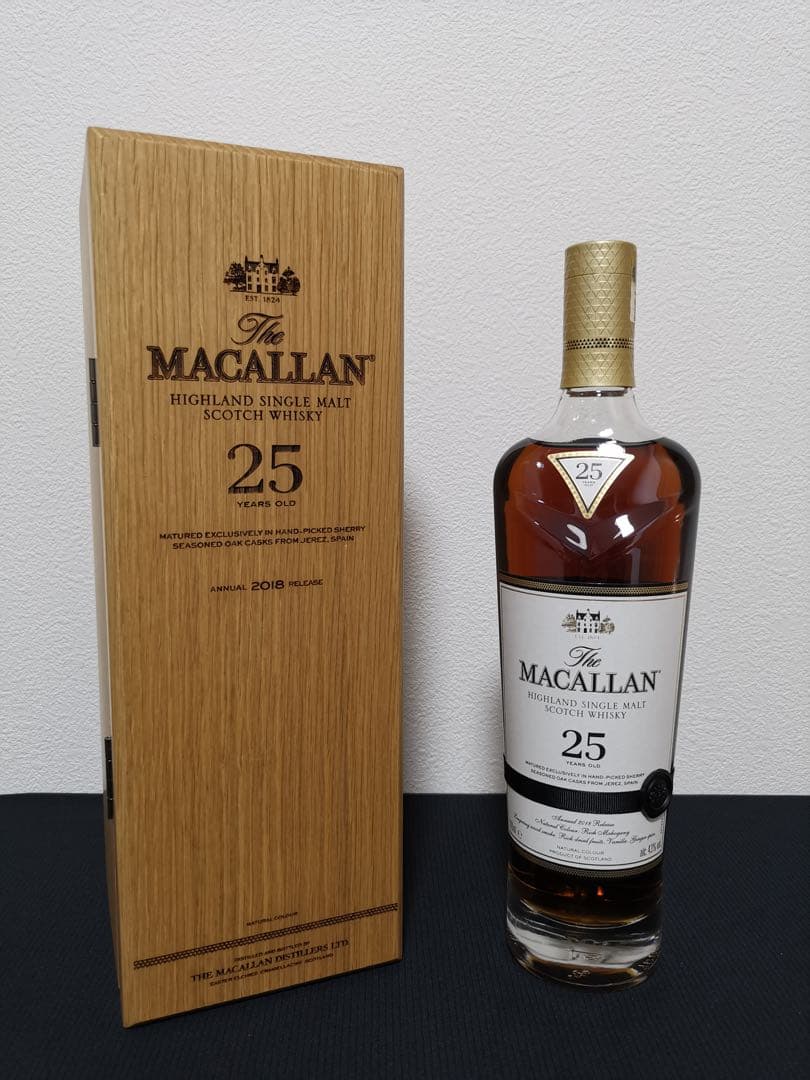 ザ マッカラン 25年 2018 シェリーオーク 700ml 木箱 専用袋 外箱