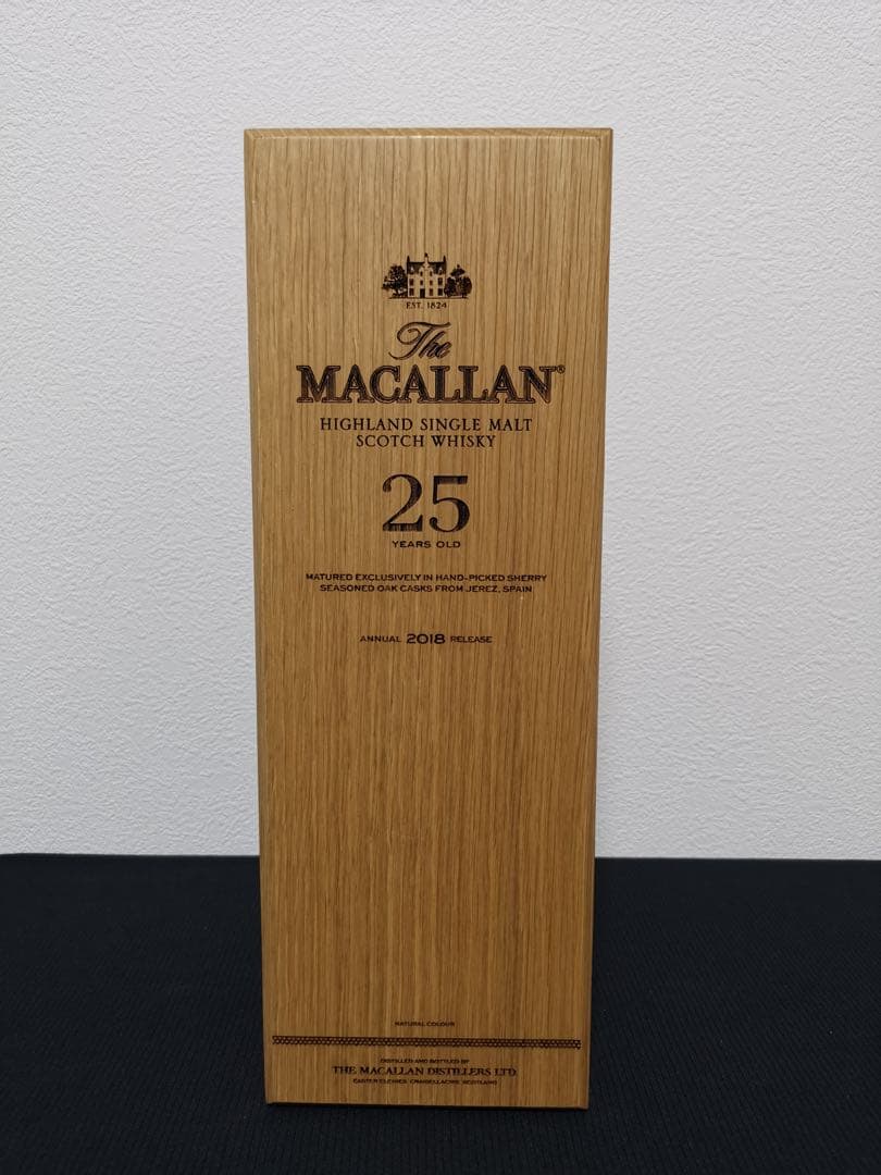 ザ マッカラン 25年 2018 シェリーオーク 700ml 木箱 専用袋 外箱