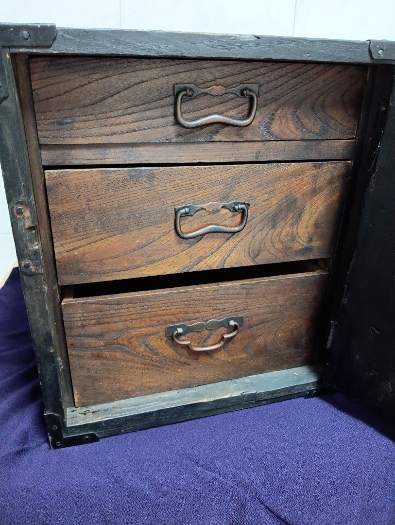 江戸時代後期幕末頃〜明治時代前年期頃讃岐國蔵出時代古鉄金具付木製船箪笥当時物