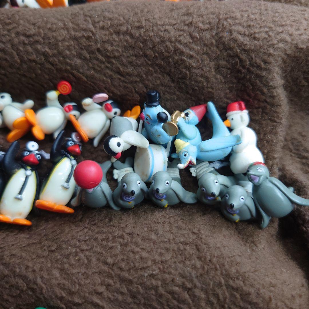 ピングーエッグ★イグルーディスプレイ棚&フィギュア80体以上まとめ売り★送料無料