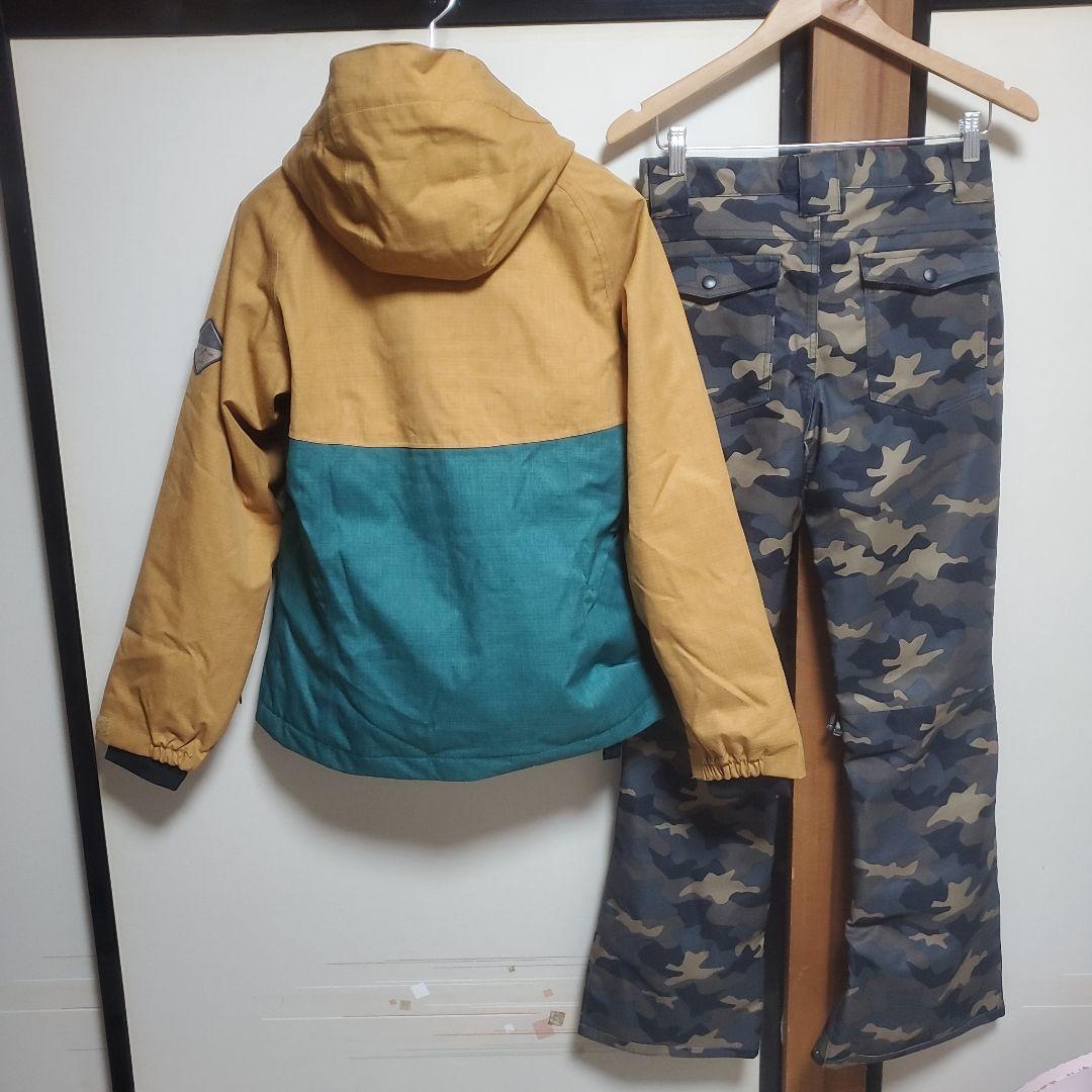 【美品】レディース　スノーボードウェア上下セット　Sサイズ
