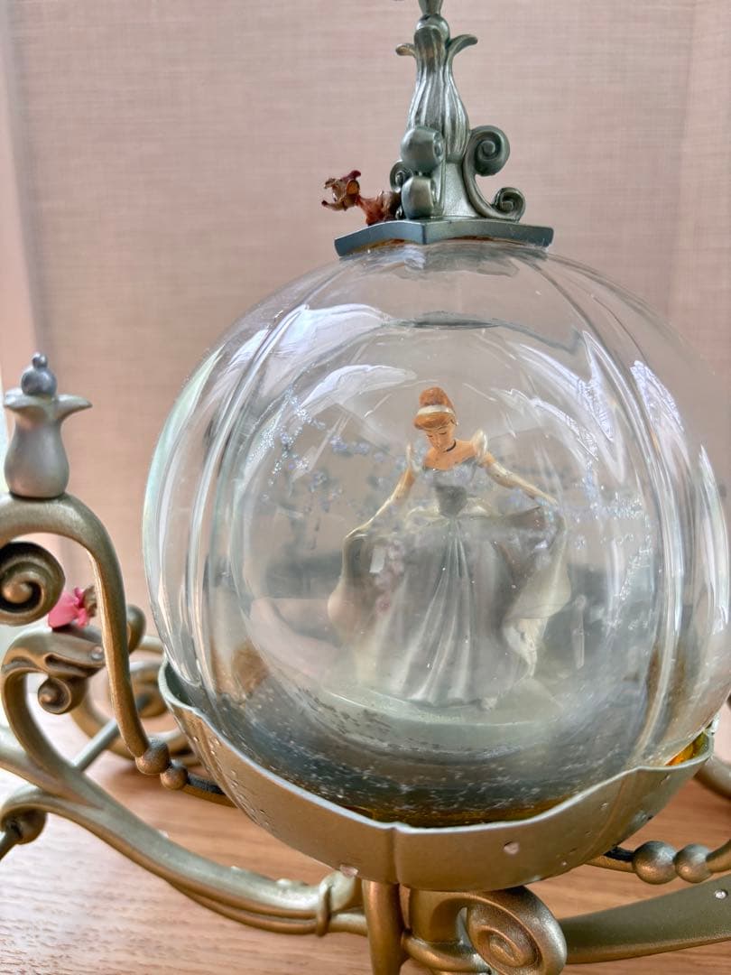 ディズニー　シンデレラ　スノードーム