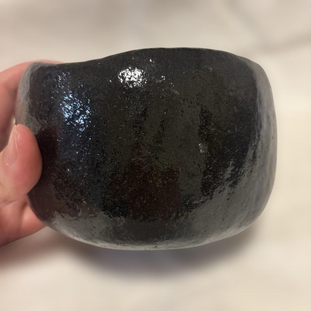 【良品】黒楽茶碗 共箱付 手捏ね 低めの腰 茶道具（詳細不明）宗達　㐂寿　茶器