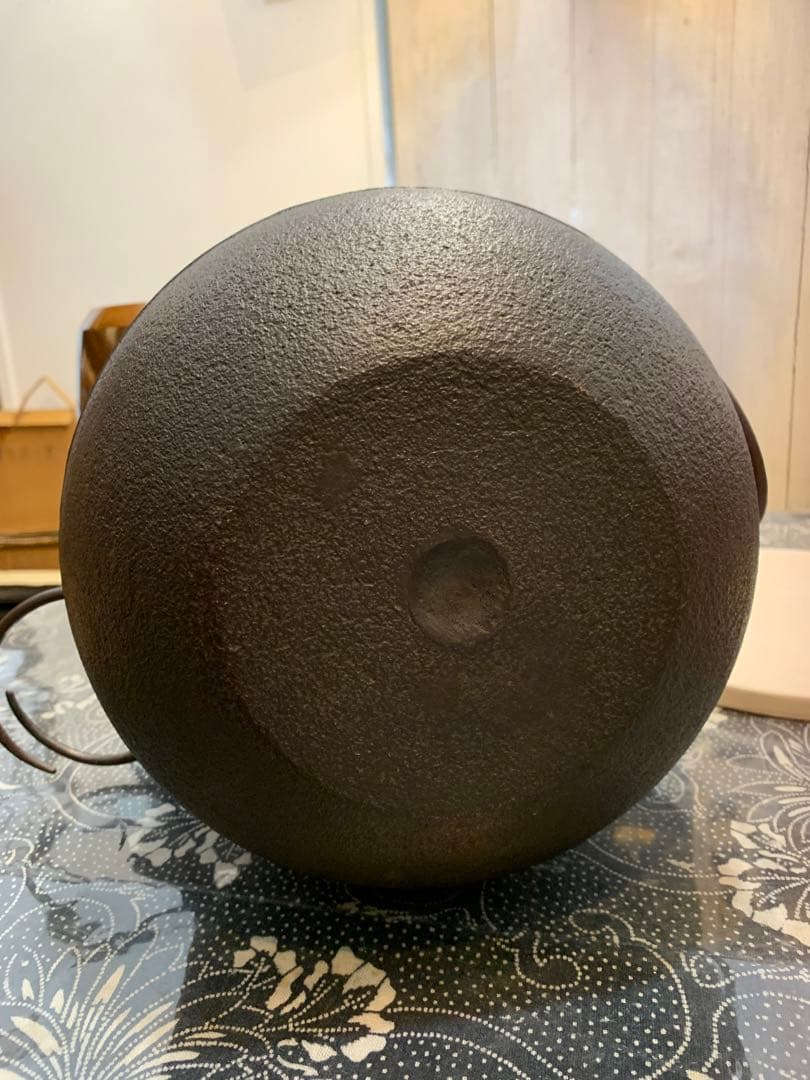 窯師辰敏作　浜松地紋　丸釜　面取風炉　風爐灰　爐用灰　底瓦　セット　茶道具