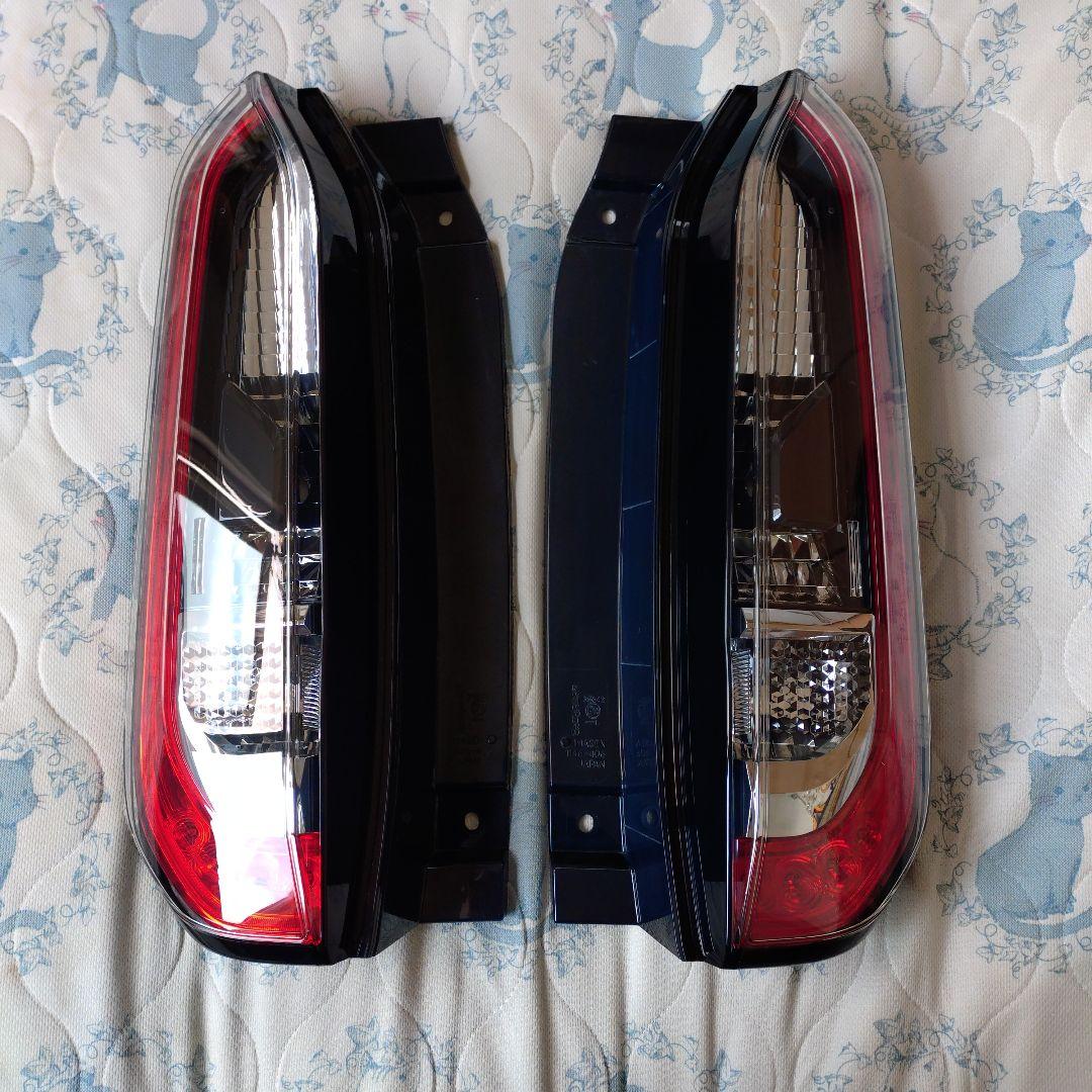 日産ルークス　デリカミニ　テールランプ　左右セット