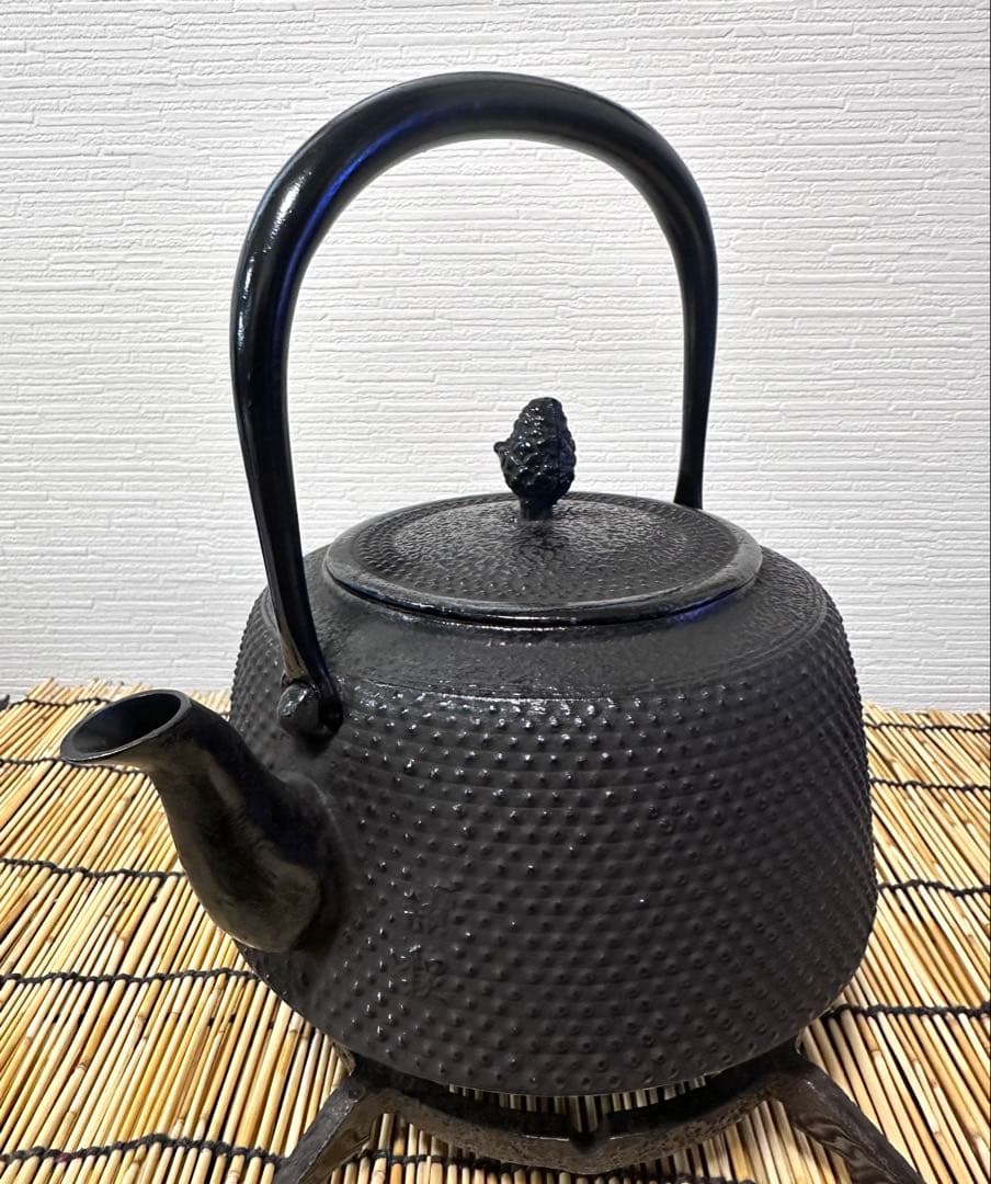 未使用品　工房和秋 金野 和秋作 １５型九重アラレ　南部鉄瓶　南部鉄器　鉄瓶