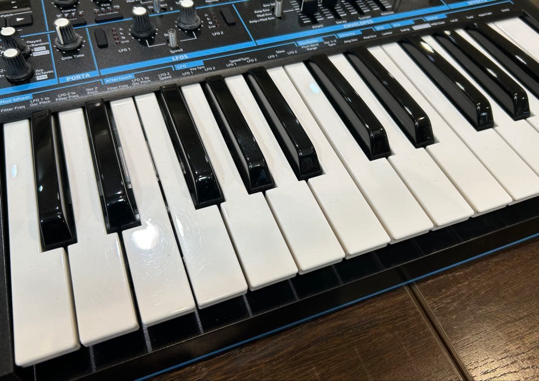 Novation BASS STATION II アナログシンセサイザー