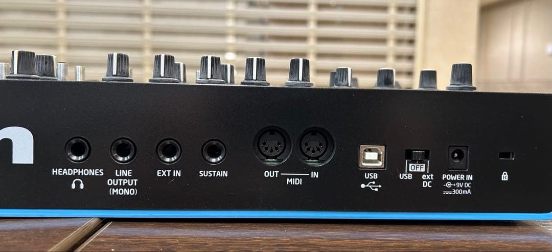 Novation BASS STATION II アナログシンセサイザー