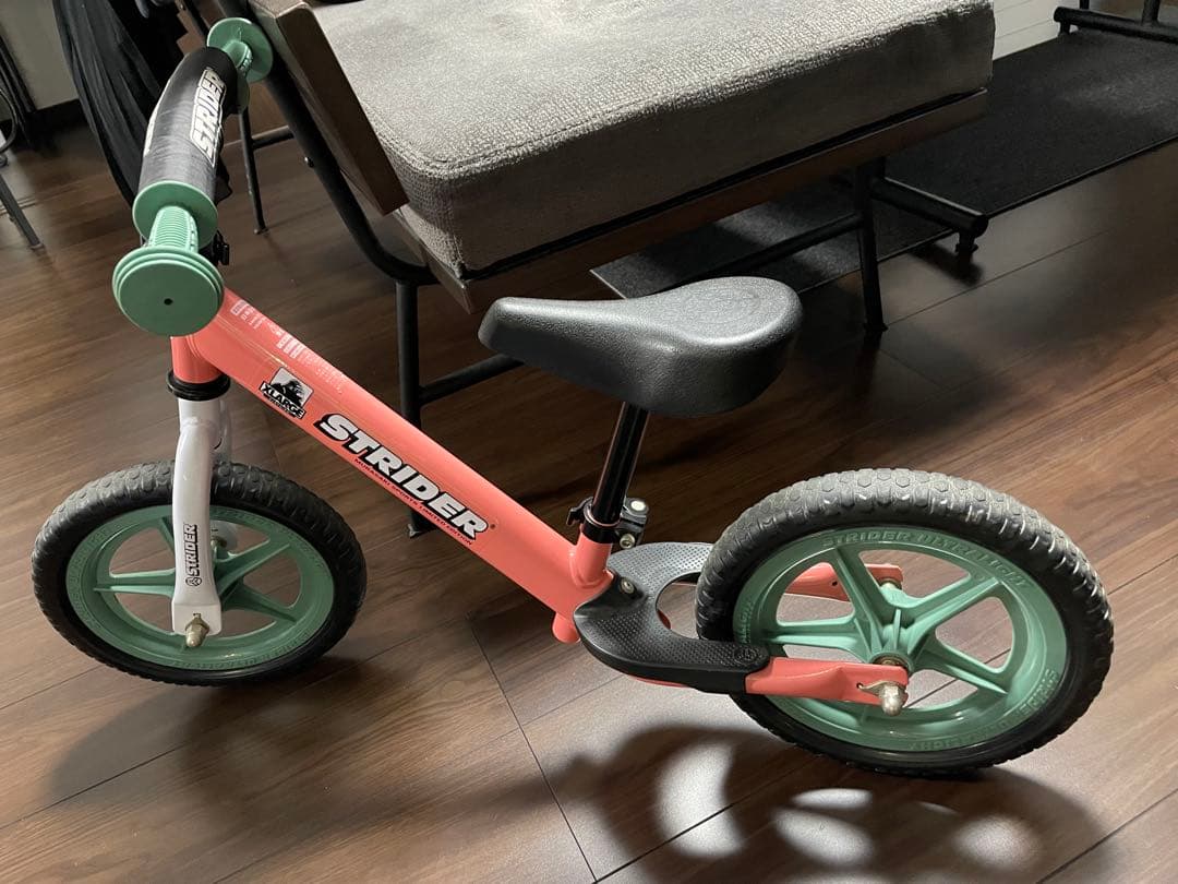 STRIDER × XLARGEコラボ ムラサキスポーツ限定カラー ストライダー